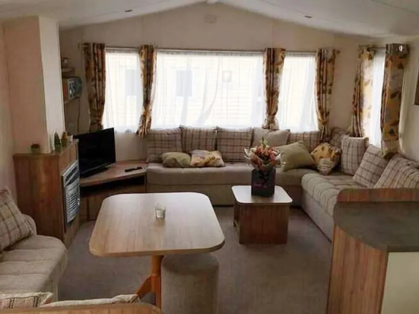 Homely Holiday Home in Hastings Near the Sea Beach - Image 1