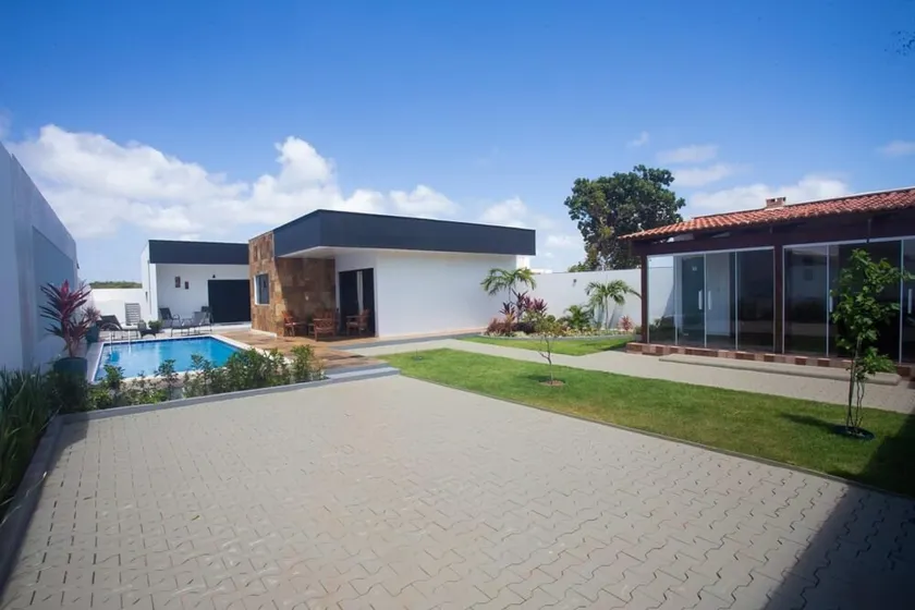 Exuberante Casa Carioca com Piscina e rea Gourmet - Image 1
