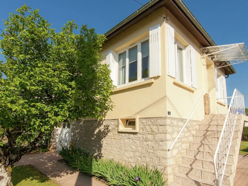 Classy Holiday Home With Garden, Barbecue, Garden Furniture - Image 1