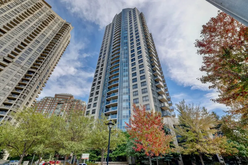 Mississauga Downtown Condos - Image 1