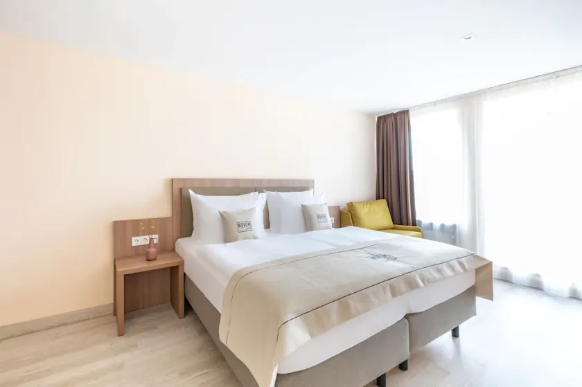 Novum Hotel Madison Düsseldorf - Image 1