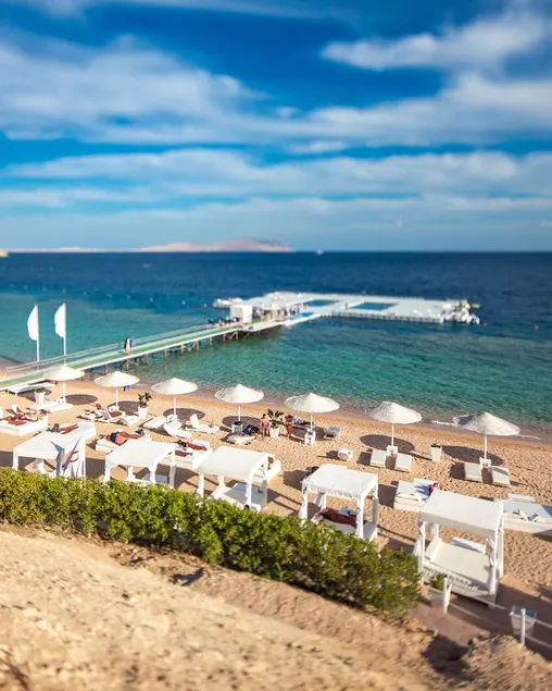 Domina Aquamarine Hotel & Resort - Image 1