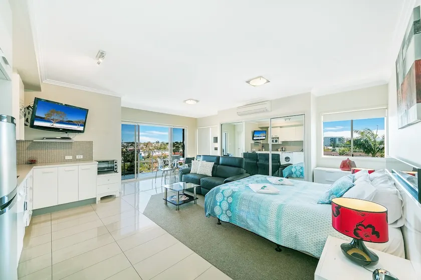Suttons Beach Apartments - Image 1