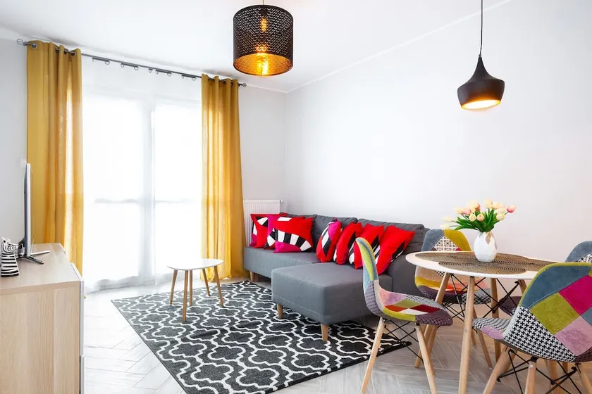Rondo Wiatraczna Warsaw by Renters - Image 1