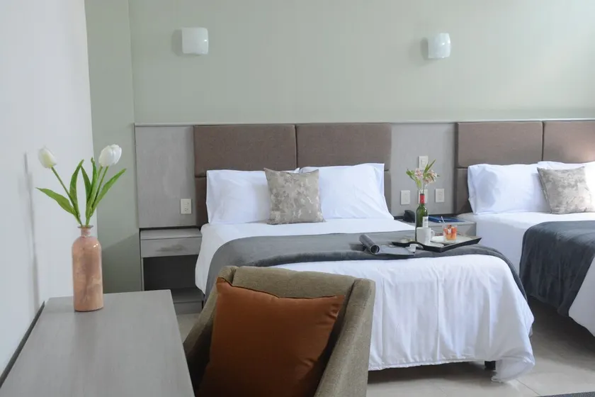 Hotel Artesanos - Image 1