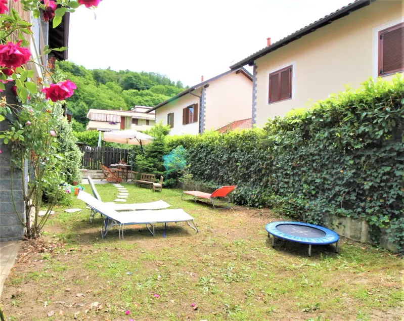 Rainbow House on Lake Orta With Parking and Private Garden - Image 1