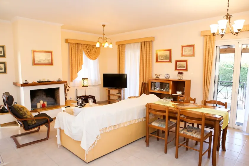 Lefkes House - Image 1