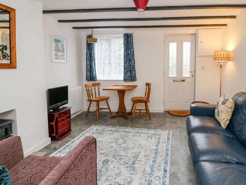4 Oakfield Cottages - Image 1