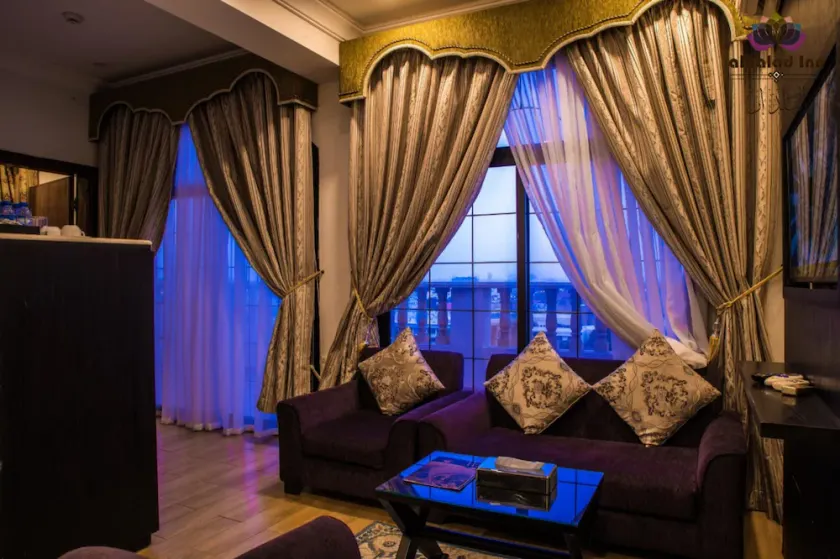 Al Balad Inn Corniche - Image 1