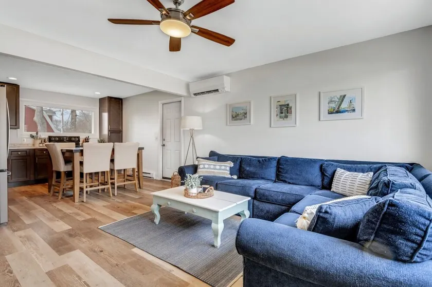 Quiet And Cozy Mystic Ranch Close To Everything 3 Bedroom Home by Redawning - Image 1
