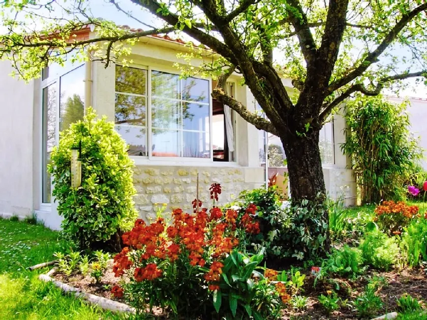 House With 2 Bedrooms in Barzan, With Enclosed Garden and Wifi - 5 km From the Beach - Image 1