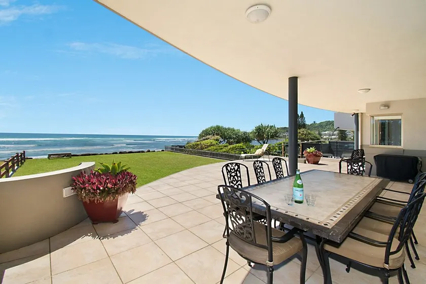 Lennox on the Beach - Image 1
