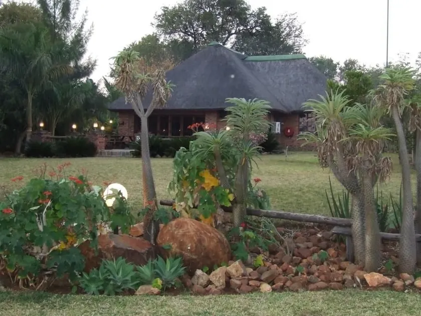 Lukafrica Riverside Chalets - Image 1