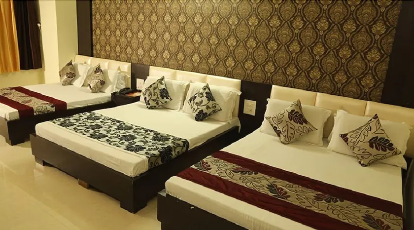 Hotel Moon Star - Image 1