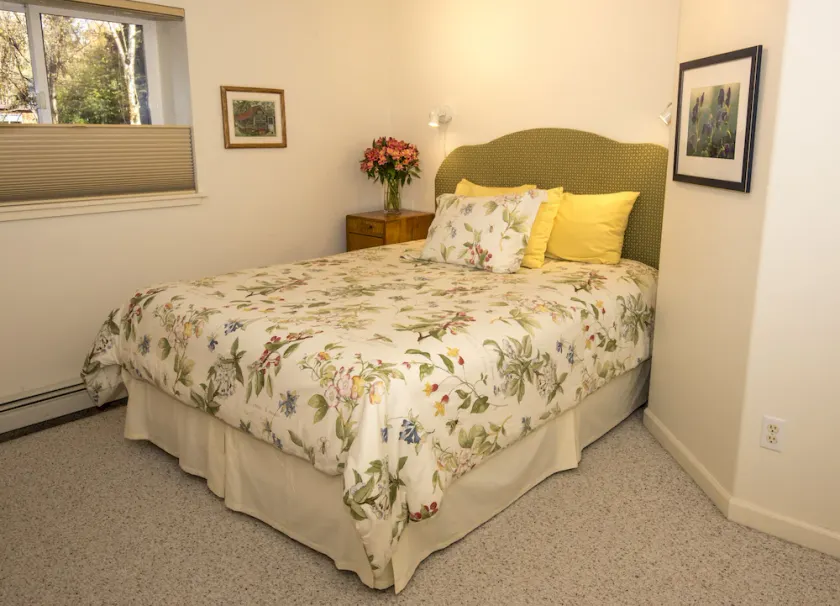 Gardenside Bed and Breakfast - Image 1