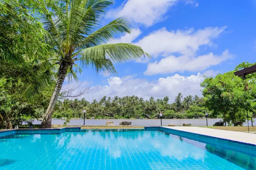 VAAYA Beach Hotel - Image 1