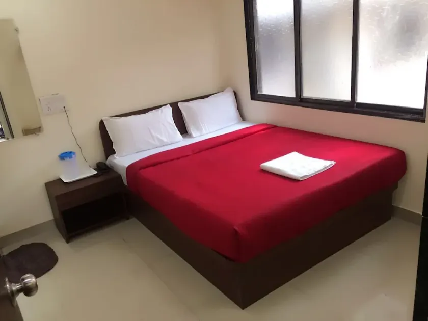 Hotel Saffron Inn - Image 1