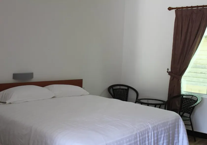 Emma Guesthouse - Image 1