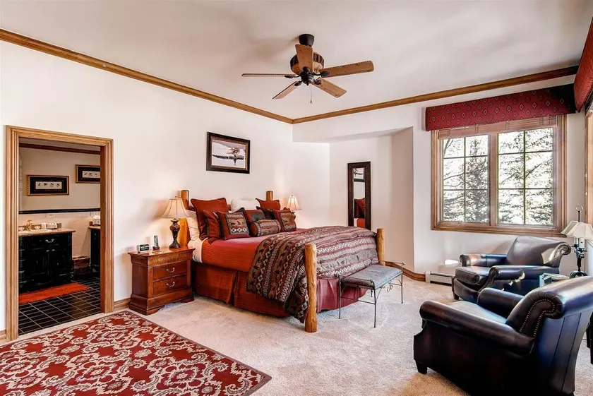 Royal Elk Villas - Image 1