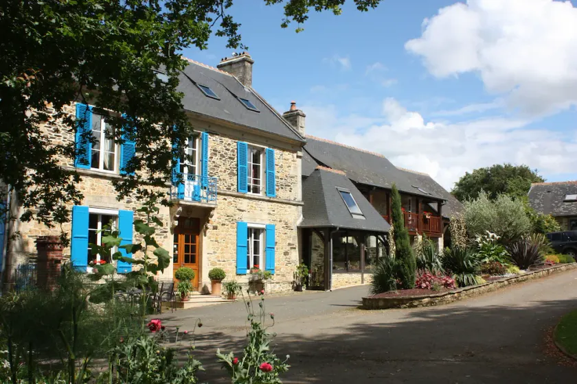 Chambre D'hotes Aux Logis De Trois Monts - Image 1