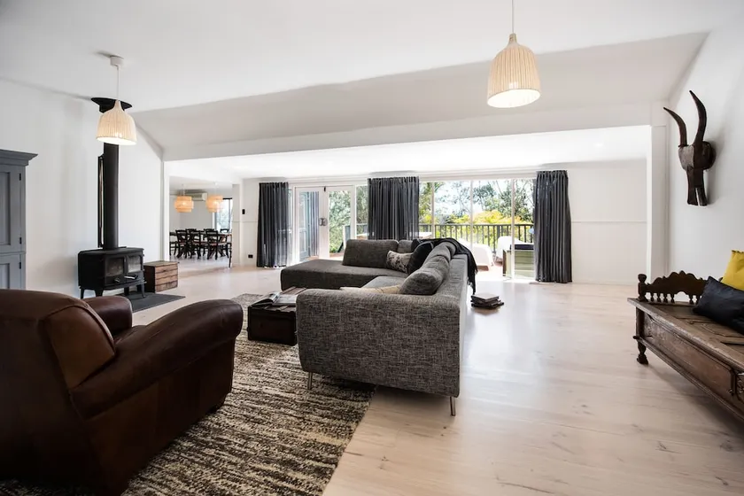 Cornish Hill House - Image 1