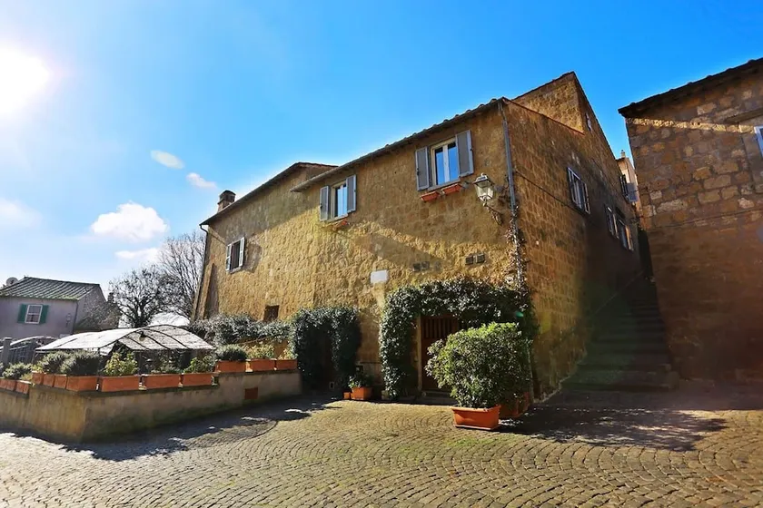 b&b Terziere Di Valle - Image 1