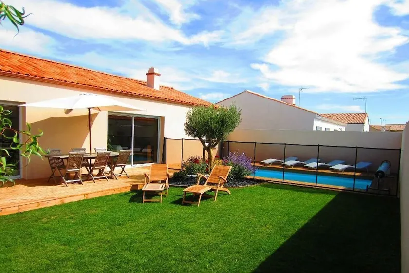 Les Grenats - Image 1
