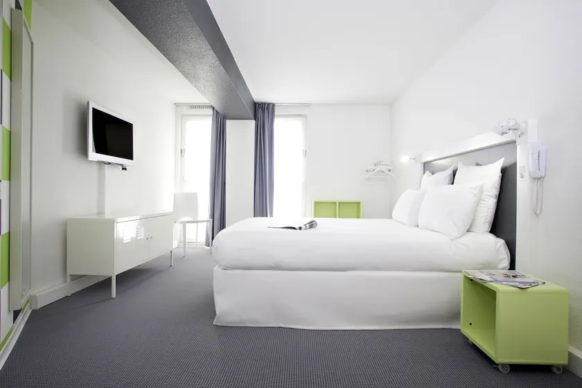 Hotel Bordeaux Aeroport - Image 1