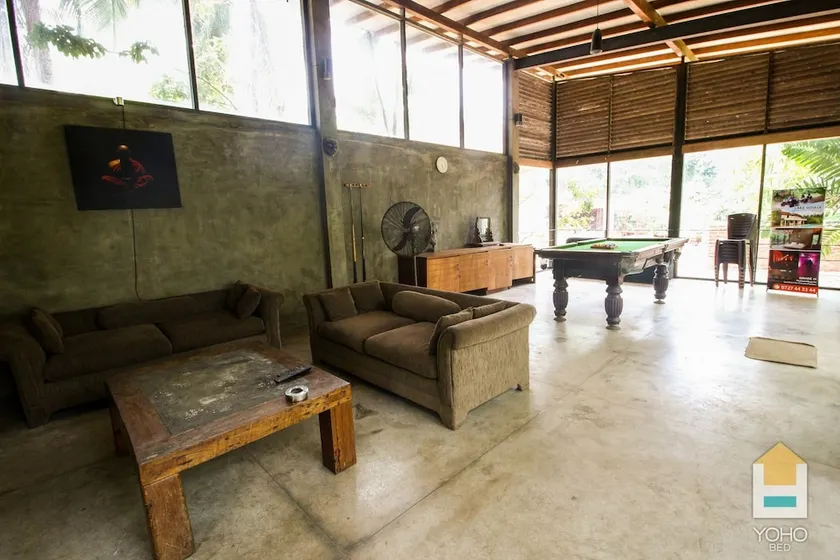 Yoho The Hide Out - Image 1