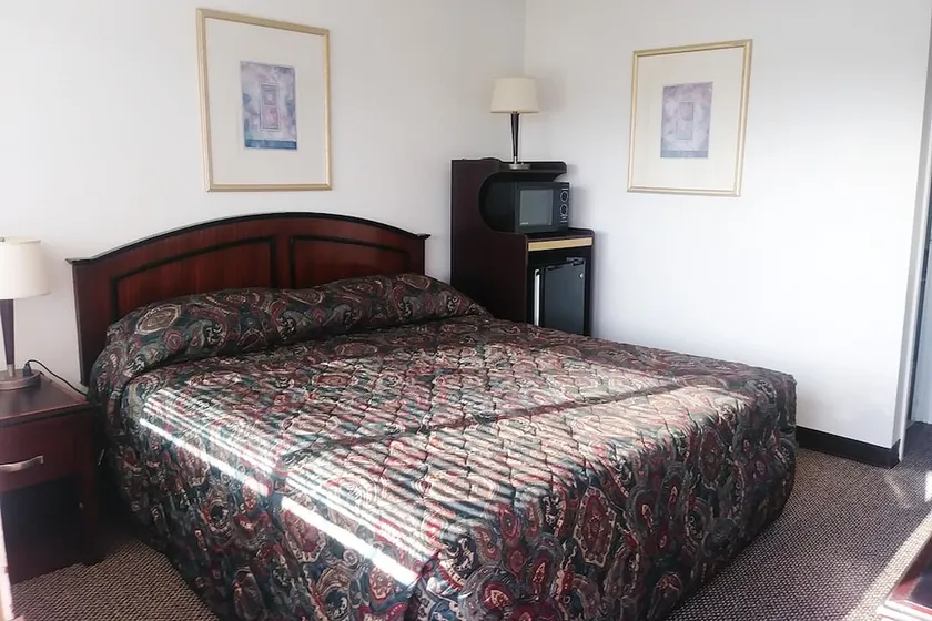 Port City Motel - Image 1