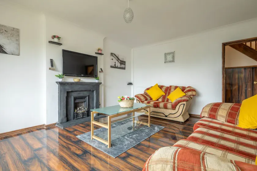 4-bed Detached, Pet Friendly House in Nelson - Image 1