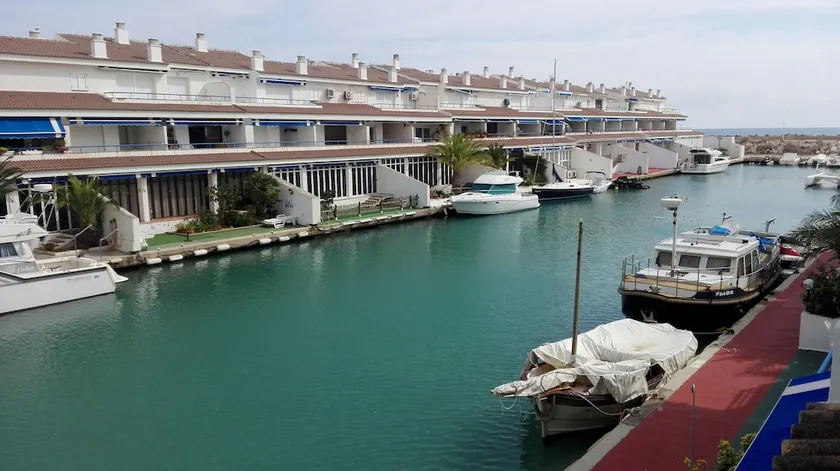 Apartamentos Poblado Marinero 3000 - Image 1
