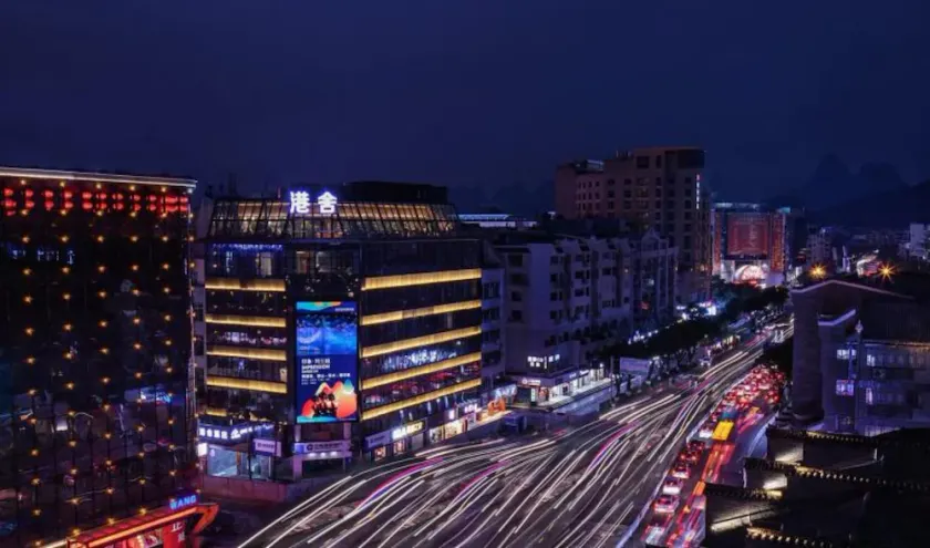 GangShe Rooftop View Hotel l (Guilin Two Rivers And Four Lakes Elephant Trunk Hill) - Image 1