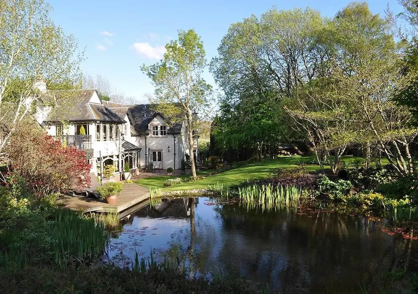 Lawburn House - Image 1