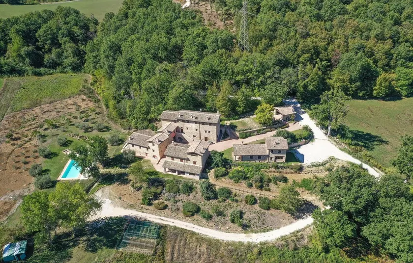 Awesome Home in Camerino With Outdoor Swimming Pool, Wifi and 2 Bedrooms - Image 1