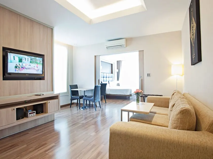V Residence - Image 1