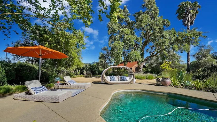 Private Wine Country Resort 4 Bedrooms 3 Bathrooms Estate - Image 1