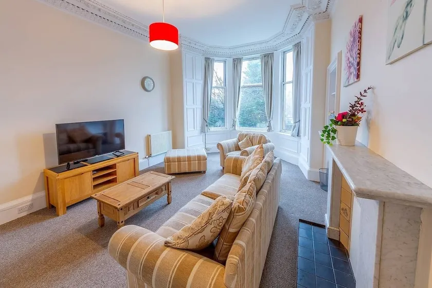 Incredible Victorian 4 Bedroom Apartment - Image 1