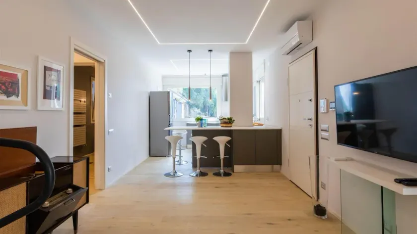 Luxury Apartment in Modern Villa Unit 2 - Image 1