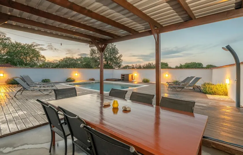 House in Pula for 10 people with 4 rooms Ref. 626616 - Image 1