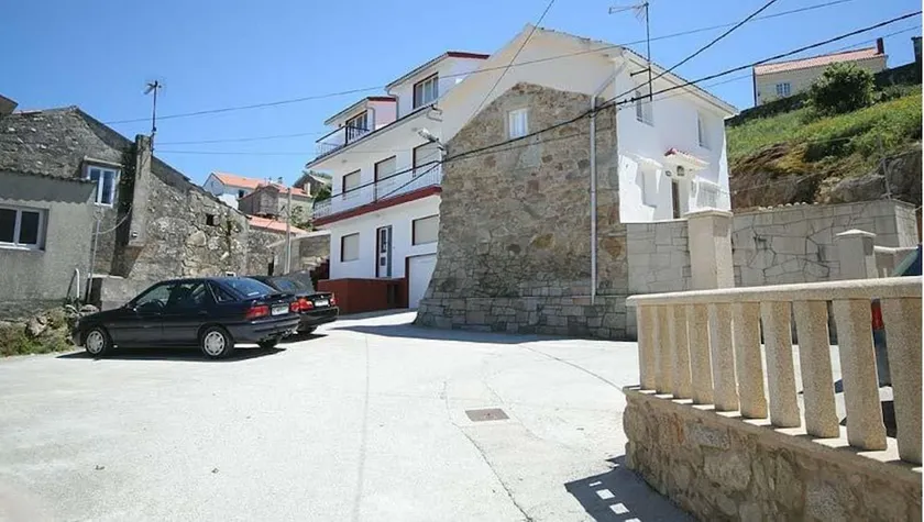 Apartment - 4 Bedrooms with Sea views - 107766 - Image 1