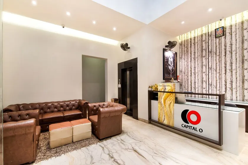 Capital O 37016 Hotel Patiala House - Image 1