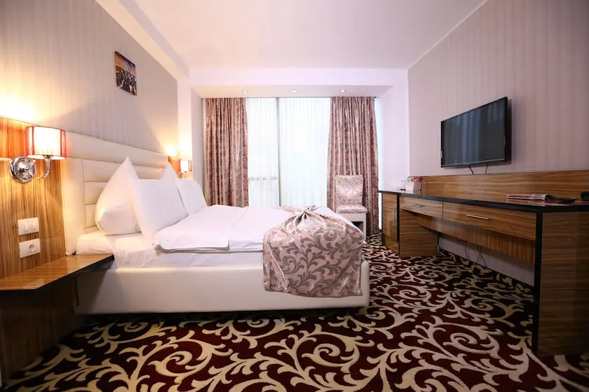 Hotel Articus - Image 1