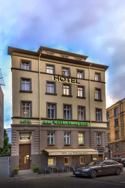 Am Wilhelmsplatz - Image 1