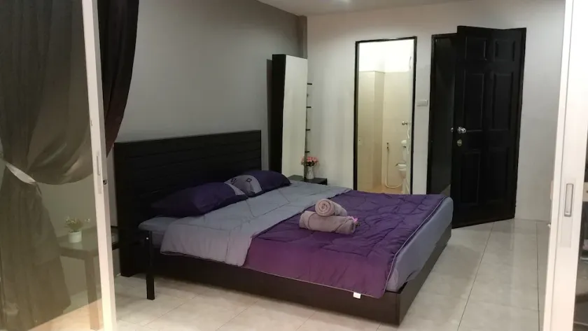 Desire Guesthouse Patong - Image 1