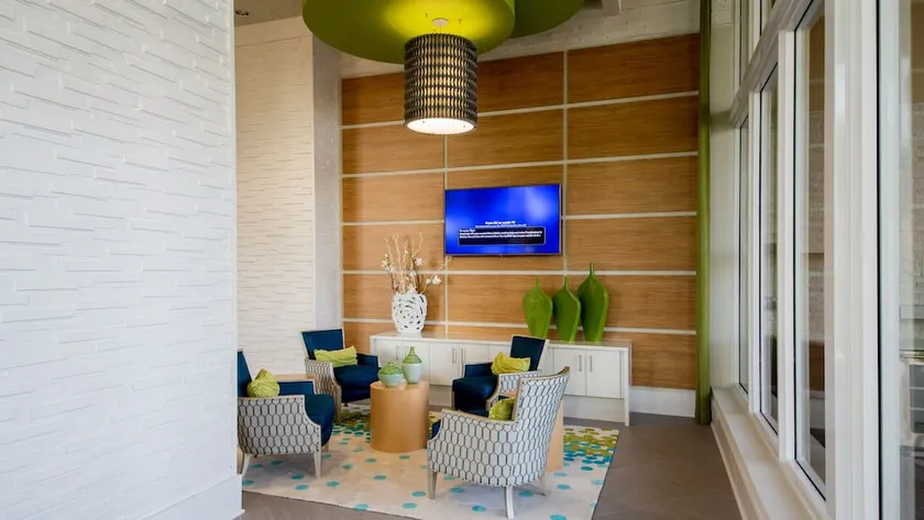 Mare Azur Miami Luxury Apartments by Grand Bay - Image 1