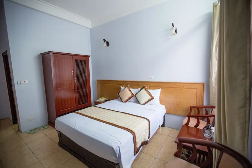 Thanh Lich Hotel - Image 1