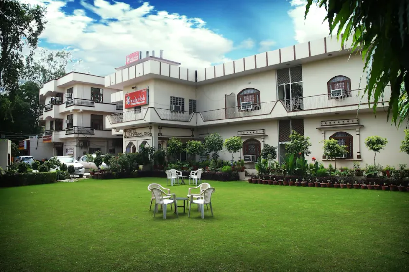 Hotel Inderlok - Image 1