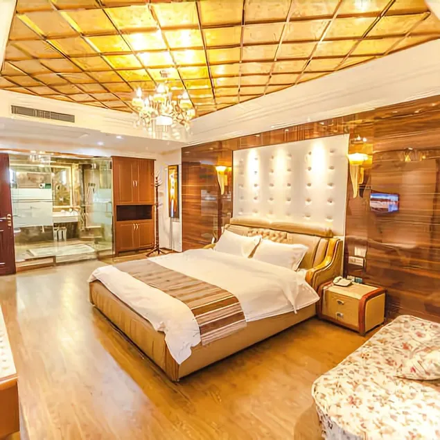 Yuanlai Hotel - Image 1