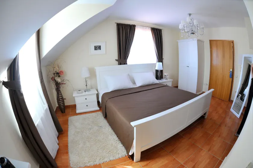 Hotel Buncic Vrbovec - Image 1